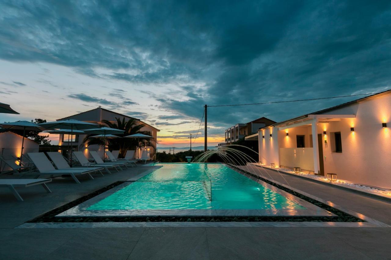 Pachis Escape Suites Exterior foto